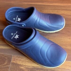 ANYWHERE Rubber Slip-on Moc Size 8